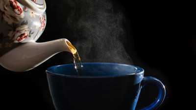 Tek yudumunda milyarlarca bulunuyor ağzınıza sürmeyin