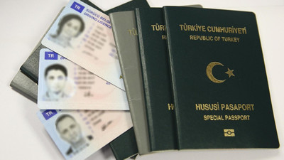 Resmi Gazete'te yayımlandı. Değerli kağıt bedelleri belirlendi. Yeni kimlik, pasaport, ehliyet fiyatları belli oldu