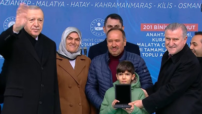 Son Dakika... Deprem konutlarında son durum! Cumhurbaşkanı Erdoğan açıkladı