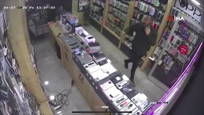 Deprem anına ait görüntüler ortaya çıktı! Bursa'daki deprem anı ve yaşanan panik kamerada