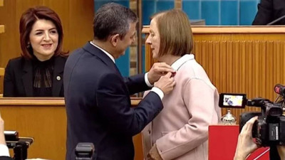 DEVA Partisi'nden istifa eden Selma Aliye Kavaf, CHP'ye katıldı