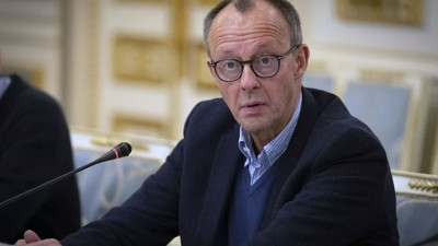 Almanya'yı zorlu koalisyon pazarlığı bekliyor! Gözler zaferini ilan eden Merz'de