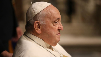 Vatikan açıkladı: Papa Francis'in durumu kritik