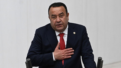 İYİ Parti'den istifa etmişti. Ankara Milletvekili Adnan Beker'in CHP'ye katılacağı öğrenildi