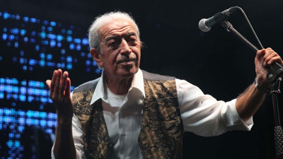 Son Dakika... Usta sanatçı Edip Akbayram hayatını kaybetti! Ailesiyle birlikte çekildiği son görüntüler ortaya çıktı