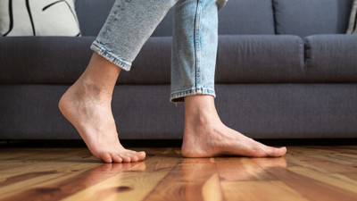 Evinde çorapsız dolaşanlara uzmanlardan uyarı: Nedeni sizi çok şaşırtacak