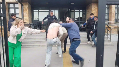 Karabük'te korkunç olay! Orak ve bijonla polis merkezi önünde saldırdılar