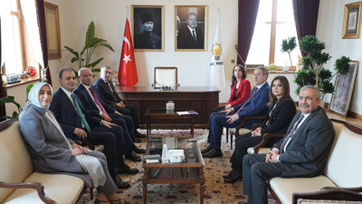 DEM Parti İmralı Heyeti MHP'den Sonra AK Parti İle Görüştü. Abdullah Güler: Samimi Dostane Bir Sohbet Yaptık