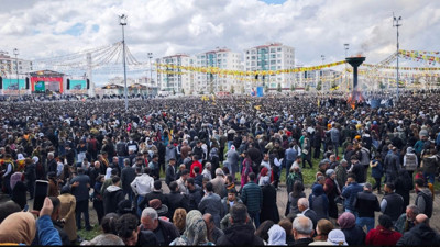 Diyarbakır'da nevruz coşkusu! Bir ilk yaşandı...