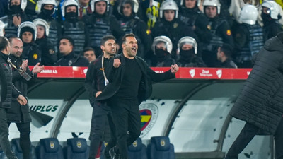 Okan Buruk, Jose Mourinho'nun kendisine yaptığı hareketin ardından ilk kez konuştu