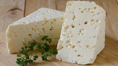 Milyonlarca kişi tüketiyor: Yediğiniz peynir türü diyabet riskini artırabilir