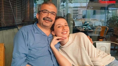 Sırrı Süreyya Önder'in kızı Ceren Önder Kandemir'den duygulandıran paylaşım: Benim için değilse torunun için diren