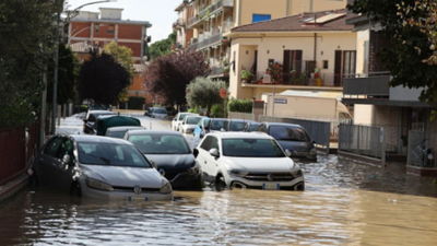 İtalya'da feci sel: Kırmızı kodlu uyarı verildi