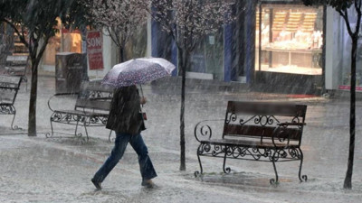 Meteoroloji tarihi verdi! O gün şemsiyesiz dışarı çıkmayın. Kuvvetli yağış geliyor