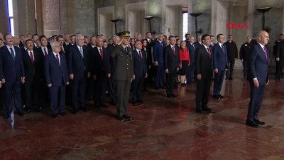 Meclis Ata'nın huzuruna çıktı