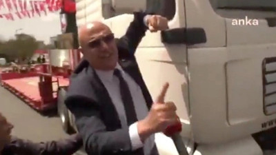 Mahmut Tanal'dan dikkat çeken hamle: Cebinden penseyi çıkardı barikattaki kelepçeleri kesti