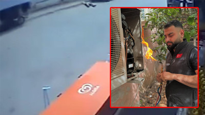 Adana'da feci olay kamerada! Klima takarken dengesini 3 katlı binanın damından düşerek yere çakıldı