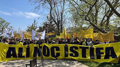 Fenerbahçe Divan Toplantısı sırasında taraftardan Ali Koç'a tepki: İstifaya davet edildi