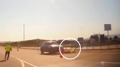 Dur ihtarına uymadı, polise çarpıp böyle kaçtı! 5 saatlik arama sonucunda saklandığı menfezde yakalandı