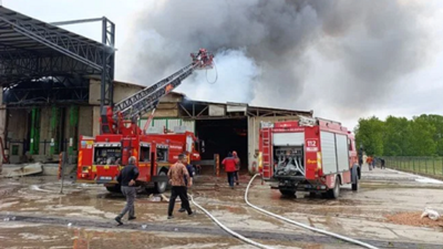 Sakarya'da fabrika yangını kontrol altına alındı