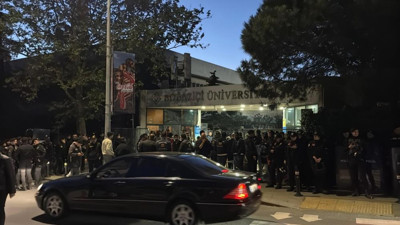 Boğaziçi Üniversitesi'nde Nureddin Yıldız protestosuna polis müdahalesi: 97 öğrenci gözaltına alındı