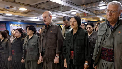 PKK Kongresi Fotoğrafında Dikkat Çeken Ayrıntı. Selahattin Demirtaş'ın Kardeşi Nurettin Demirtaş Ortaya Çıktı