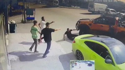 Adana'da pes dedirten olay! 'Şaka olsun' diye kamyoneti üzerine sürdüğü arkadaşına çarptı