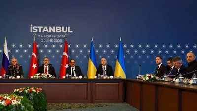 Çırağan Sarayı'nda barış mesaisi! Rusya ve Ukrayna ateşkes görüşmesi sona erdi. İşte yapılan ilk açıklamalar...