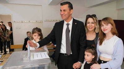 Elektrik çarpan Ferdi Zeyrek yoğun bakımda! Kızı Nehir Zeyrek’ten çarpıcı ihmal iddiası: Babamın şüpheleri vardı