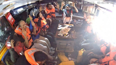 İsrail ordusu Madleen yardım gemisine saldırdı! İçinde Türk aktivistler de var. Kimyasal sıvı attılar