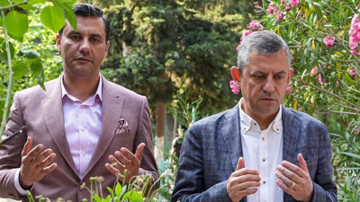 Ferdi Zeyrek yaşam savaşını kaybetti. Özgür Özel gözyaşlarıyla cenaze töreninin detaylarını açıkladı