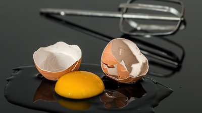 FLAŞ Uzmanlar Uyarıyor Kesinlikle Tüketmeyin! Bozuk Yumurtayı Anlamanın 3 Yolu
