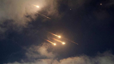 İsrail’den İran’a yeni saldırı: Pek çok kent ve Hürmüz Boğazı hedef alındı!