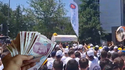 600 bin kamu çalışanı için grev kararı! TÜRK-İŞ Bakanlığa yürüdü