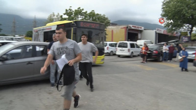 Otobüs şoförü YKS öğrencilerinin hayatını kurtardı! Otobüsü okulun önüne kadar sürdü