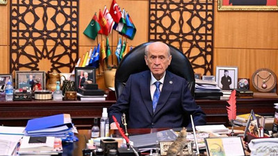 Son Dakika... Devlet Bahçeli'den İsrail açıklaması: Mutlaka durdurulmalı! Üçüncü Dünya Savaşı'nın kademe kademe ağları örülmekte