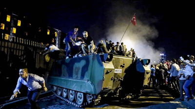 FETÖ'nün darbe girişiminin üzerinden 9 yıl geçti: 15 Temmuz'da neler yaşandı?