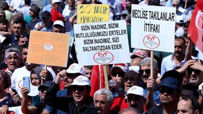 EYT'de yeni gelişmeyi bakan açıkladı...  CHP Niğde Milletvekili Ömer Fethi Gürer'in soru önergesini yanıtlayan Çalışma ve Sosyal Güvenlik Bakanı Vedat Bilgin belirli kriterlerin olması gerektiğini açıkladı