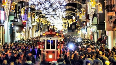 Uzmanlar yılbaşı tehlikesine dikkat çekti! "Yılbaşından itibaren Omicron vakaları artacak, hastane sistemleri sıkıntıya girebilir"