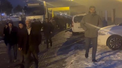 Türkiye bu vahşeti konuşuyor. 12 yaşındaki Eslem başıboş köpekler tarafından parçalandı. Bakan Tunç: Adli soruşturma başlatılmıştır
