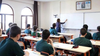 15 bin öğretmen atamasında yeni gelişme! Sözlü sınava girmeye hak kazanan adaylar açıklandı