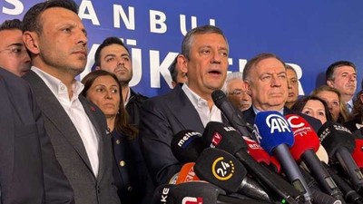 Son Dakika... Özgür Özel'den Saraçhane'de Ekrem İmamoğlu açıklaması! Operasyonların nedenini açıkladı, 23 Mar kararını duyurdu