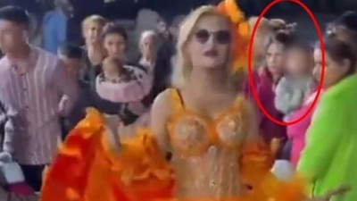 Küçücük çocuğa sigara içirdiler! Annesi gözaltına alındı