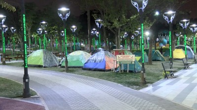 Deprem korkusuyla ikince gece! Vatandaşlar çadırda kalmaya devam etti