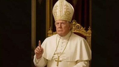 ABD Başkanı Trump kendini Papa ilan etti