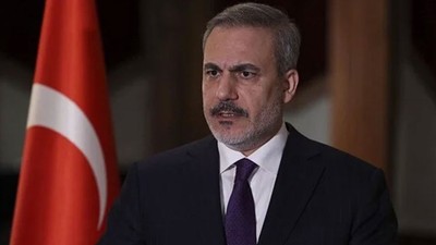 Hakan Fidan'dan PKK mesajı: Silah bırakmak yetmez, illegalite bitmeli