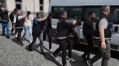 17 ilde 17 dolandırıcılık şebekesi çökertildi: 114 milyonluk mal varlığına el konuldu