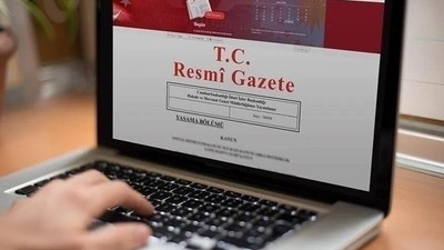 Adalet Bakanlığı'nda, Cumhurbaşkanlığında değişiklik! Resmi Gazete'de yayımlandı. Kamu düzeninde yeni kararlar