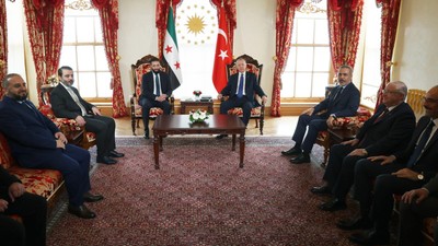İstanbul'daki kritik görüşme sona erdi. Cumhurbaşkanı Erdoğan, Şara ile bir araya geldi. Görüşme 2 buçuk saat sürdü