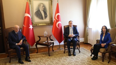 Meclis'te önemli zirve: Bahçeli, DEM Parti heyetiyle görüştü. AK Parti–DEM Parti görüşmesinin tarihi de netleşti